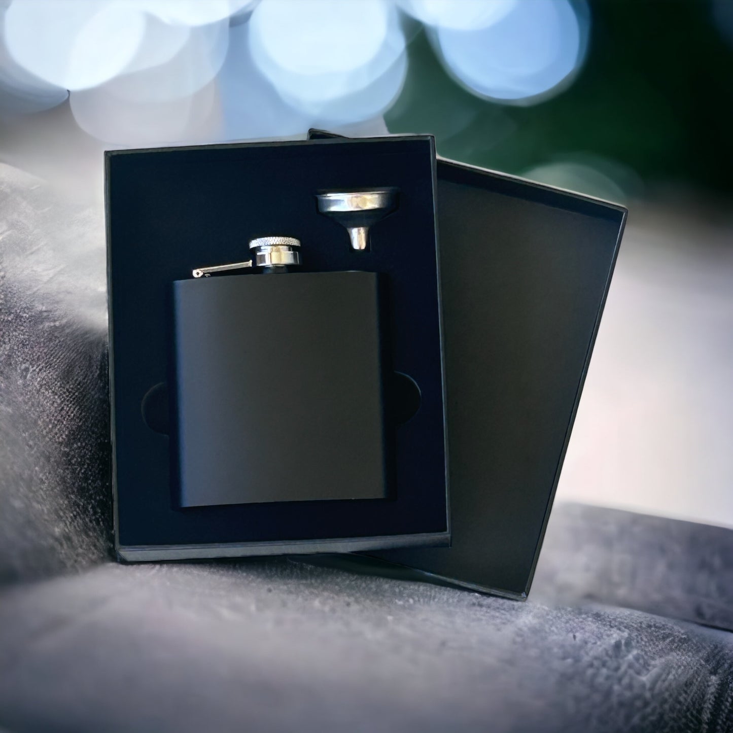 Black 6 oz Flask Set in Presentation Box